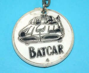 BATMAN KEYRING KEYCHAIN DUTCH PROMOTIONAL BATMAN KWARTET #4 ‘BATCAR’ 1966 HONIG PROMO HOLLAND