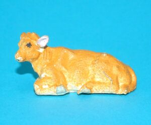 BRITAINS FARM #2159 JERSEY CALF LYING 1960s ENGLAND
