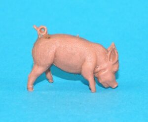 BRITAINS FARM #2189 H1569 H2189 PIGLET HEAD DOWN 1960s ENGLAND