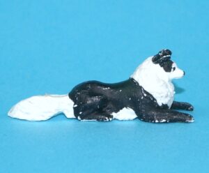 BRITAINS FARM #2222 H2222 SHEEPDOG LYING 1960s HERALD ENGLAND
