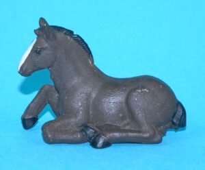 BRITAINS FARM #817 H2121 #2121 SUFFOLK FOAL LYING 1960s PAINTED TEST SHOT
