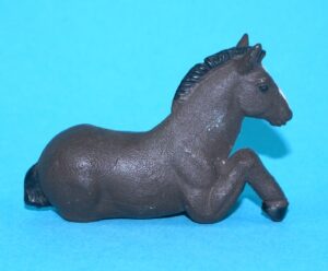 BRITAINS FARM #817 H2121 #2121 SUFFOLK FOAL LYING 1960s PAINTED TEST SHOT