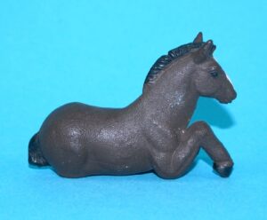 BRITAINS FARM #817 H2121 #2121 SUFFOLK FOAL LYING 1960s PAINTED TEST SHOT