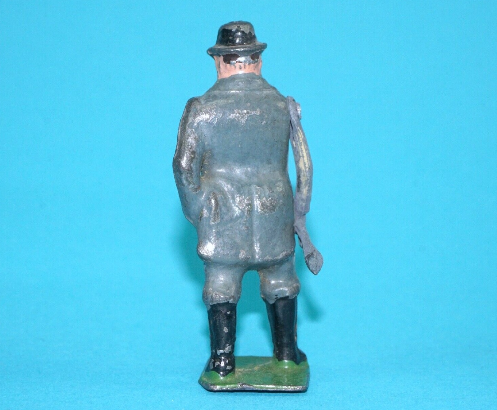 BRITAINS LEAD FARM No. 501 FARMER POST-WAR RIFLE VARIANT 1940s ENGLAND - Image 3