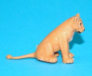 BRITAINS ZOO #1343 LION CUB 1960s ENGLAND