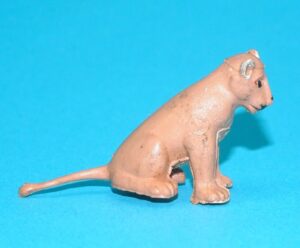 BRITAINS ZOO #1343 LION CUB 1960s ENGLAND