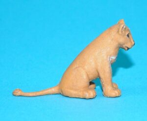 BRITAINS ZOO #1343 LION CUB 1960s ENGLAND