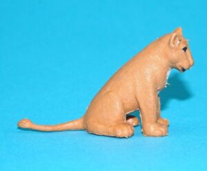 BRITAINS ZOO #1343 LION CUB 1960s ENGLAND