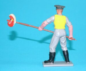 BRITAINS ZOO #1392 KEEPER WITH MEAT 1960s ENGLAND
