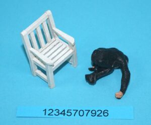 BRITAINS ZOO #4375 CHIMPS TEA PARTY SPARE CHIMP FOR ZOOKEEPER&CHAIR 1960s HERALD