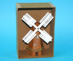 F.G. TAYLOR & SONS No 531 PLASTIC WINDMILL BOXED BOX 1950s ENGLAND HTF
