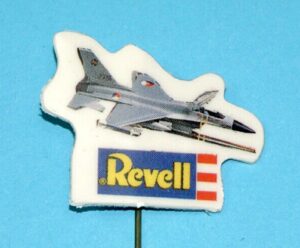 REVELL COLLECTORS PIN BADGE F-16 FIGHTER PLANE 1980s SPEELBOOM TOY STORE PROMO