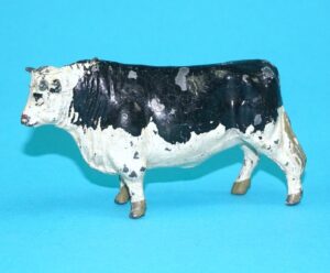TIMPO TOYS LEAD FARM BULL STANDING 1940s ENGLAND BRITAINS JOHILLCO