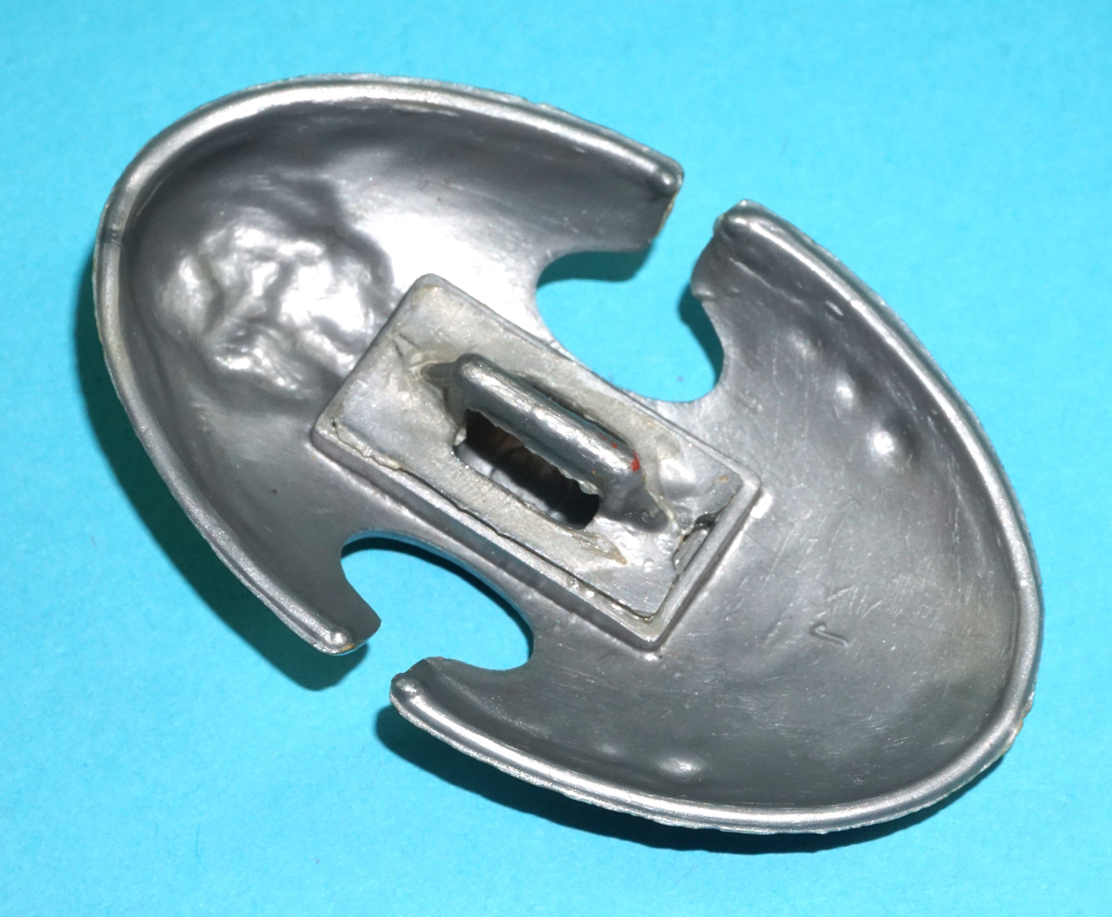 AD&D ADVANCED DUNGEONS & DRAGONS ORIGINAL SPARE PART YOUNG MALE TITAN SHIELD 1983 LJN - Image 2