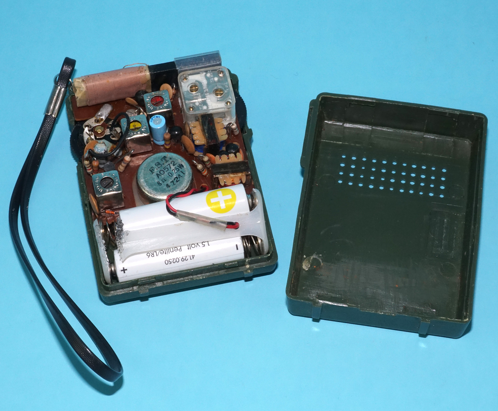 GI JOE KO SOCIETY SHOP AM TOY RADIO 1970s KNOCKOFF WORKS! - Image 5