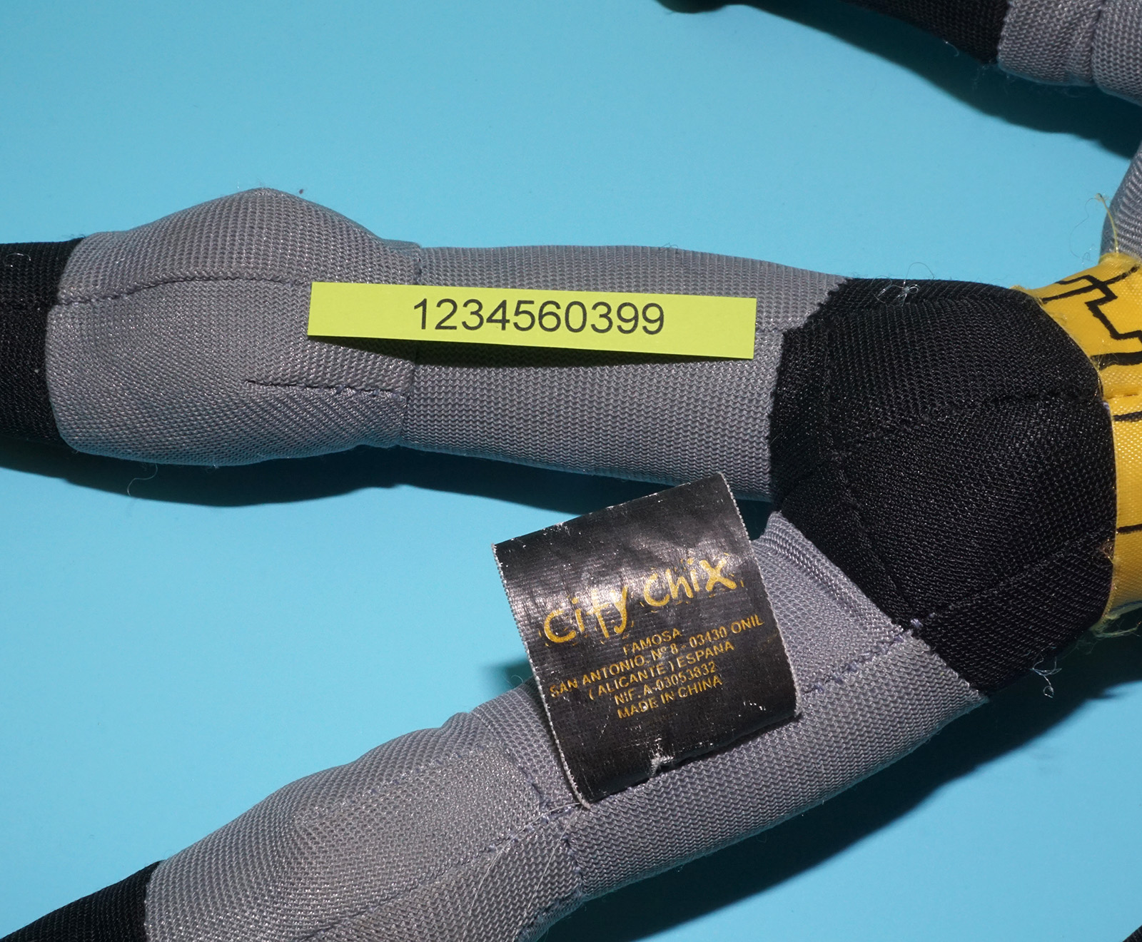 BATMAN ANIMATED SERIES BTAS 11" BATMAN DARK KNIGHT SOFT TOY DOLL 1992 FAMOSA CITY CHIX - Image 3