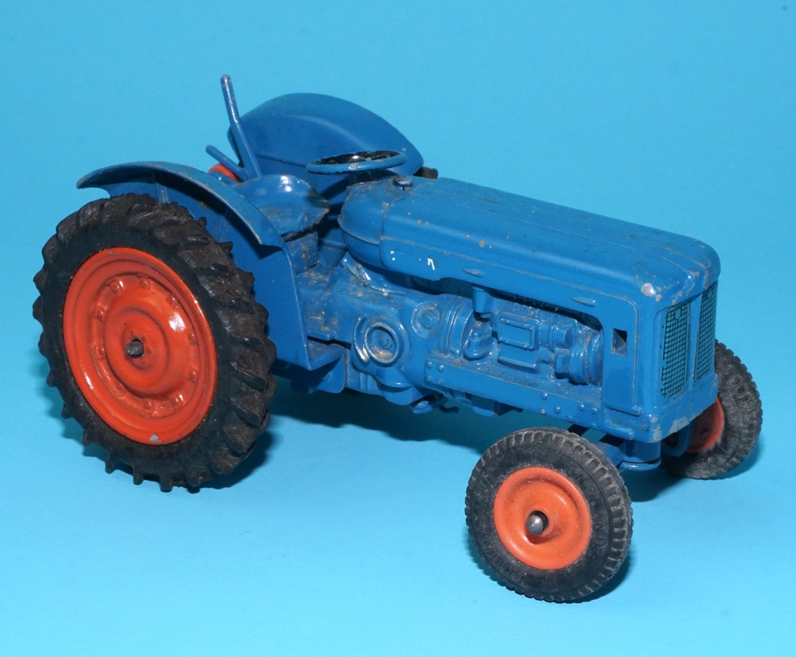 BRITAINS FARM #9525 172F FORDSON POWER MAJOR TRACTOR 1:32 1950s ENGLAND - Image 3