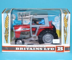 BRITAINS FARM #9522 MASSEY FERGUSON MF 595 TRACTOR BOXED MIB NRFB 1976 ENGLAND