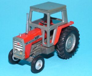 BRITAINS FARM #9522 MASSEY FERGUSON MF 595 TRACTOR 1976 ENGLAND