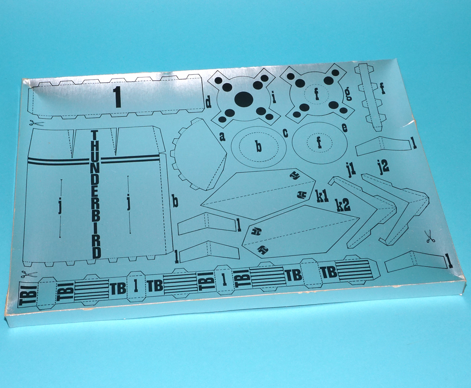 THUNDERBIRDS INTERNATIONAL RESCUE BOARD GAME COMPLETE 1967 JUMBO HOLLAND HTF - Image 12