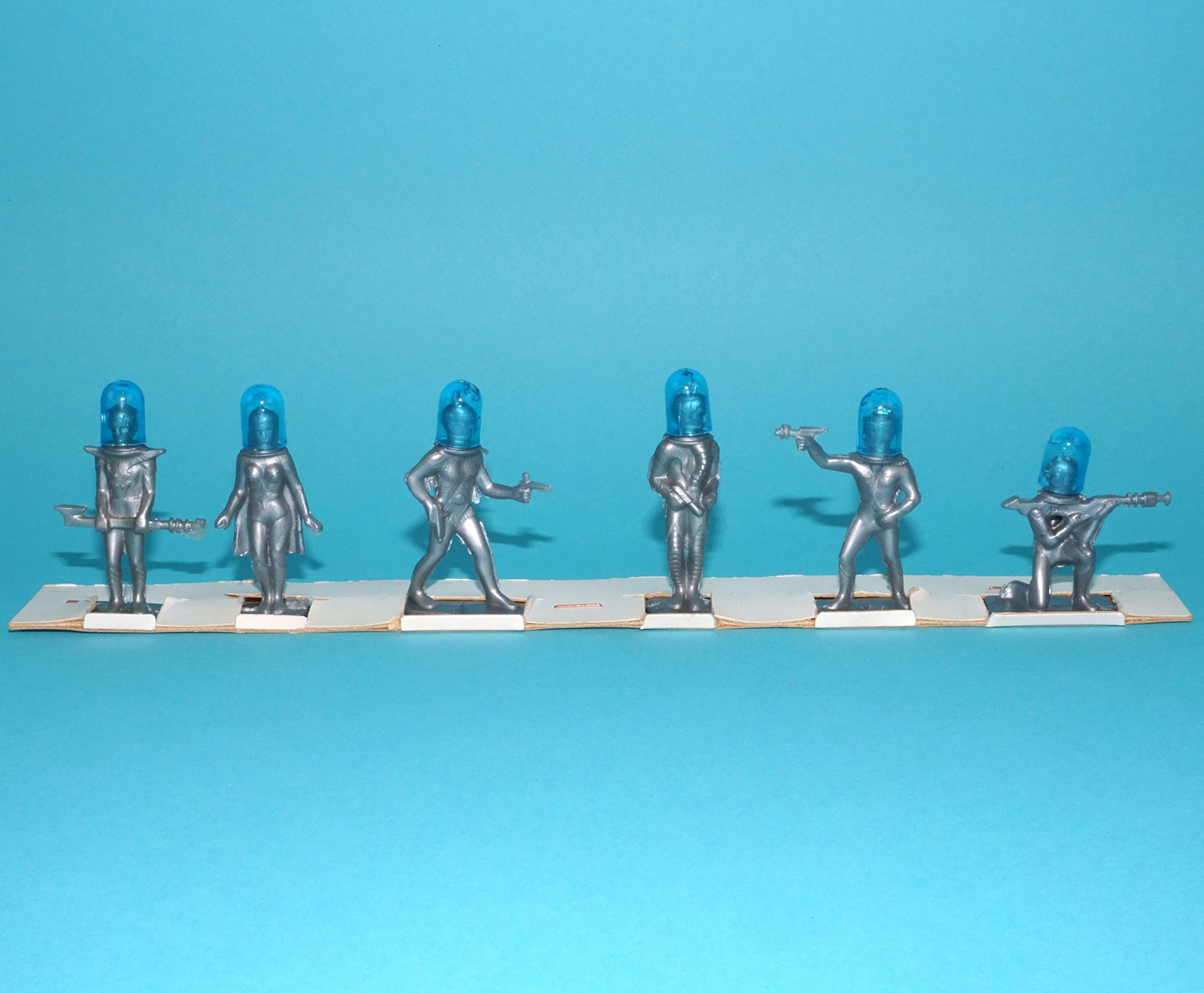 THUNDERBIRDS INTERNATIONAL RESCUE BOARD GAME COMPLETE 1967 JUMBO HOLLAND HTF - Image 13