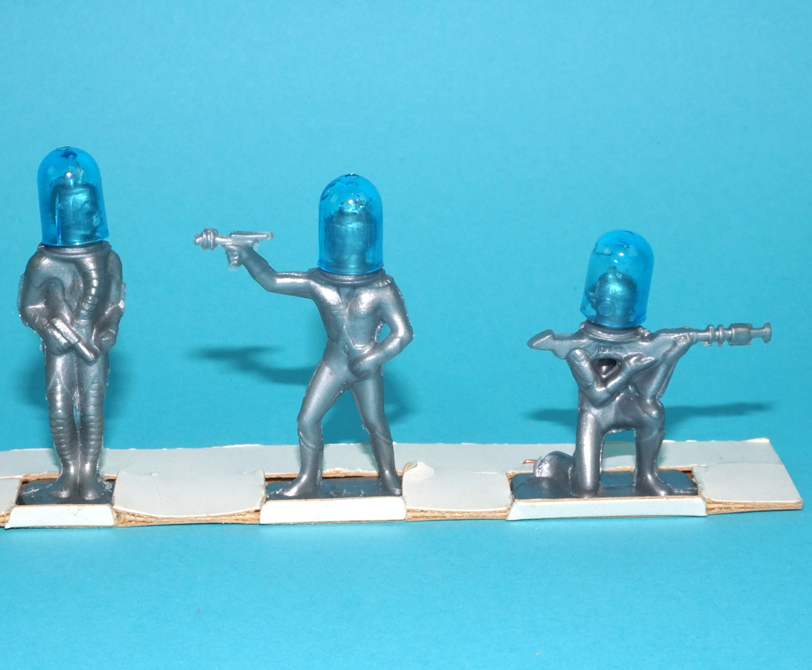 THUNDERBIRDS INTERNATIONAL RESCUE BOARD GAME COMPLETE 1967 JUMBO HOLLAND HTF - Image 15