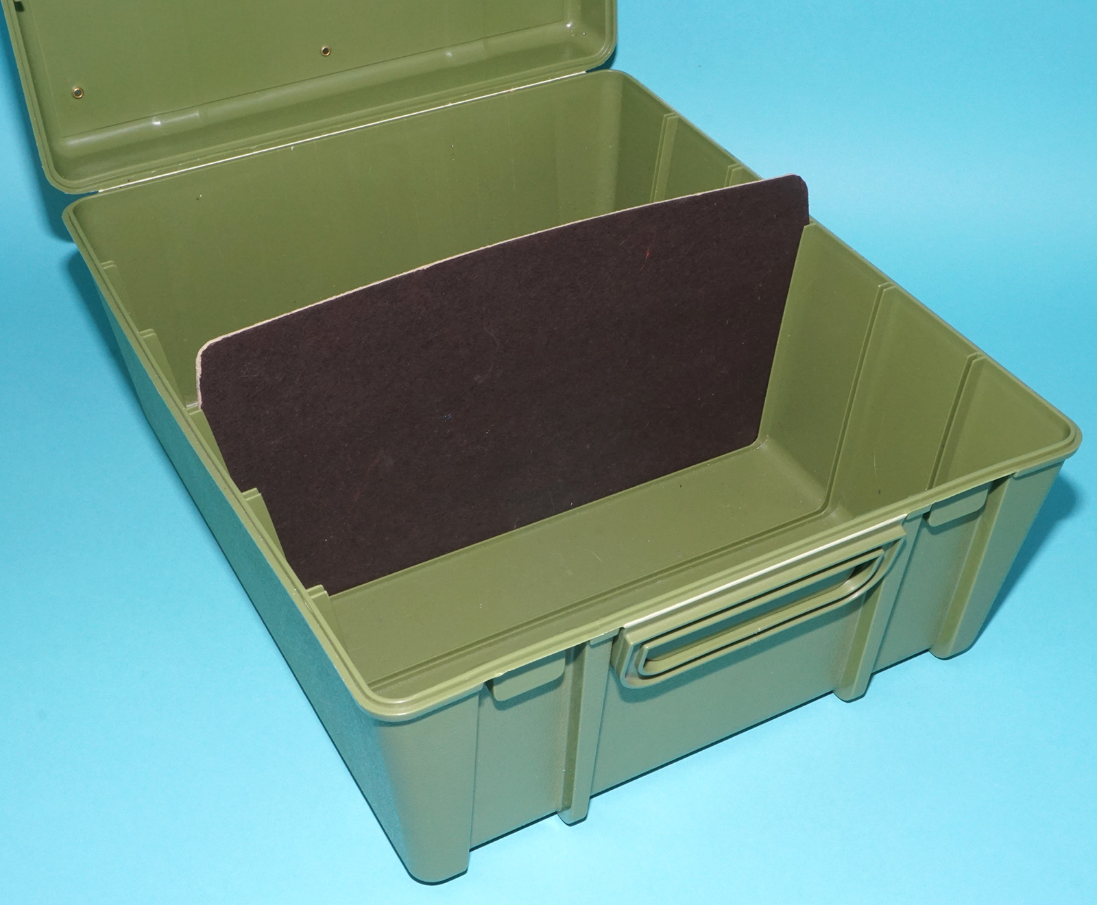 1992 GI JOE MAIL AWAY EXCLUSIVE COLLECTOR'S CASE 'A REAL AMERICAN HERO' HASBRO - Image 8