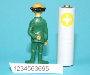 TIN TIN TINTIN PVC MINI TOY FIGURE PROFESSOR CALCULUS 1/35 SCALE 1973 BELVISION ESSO PROMO BENELUX