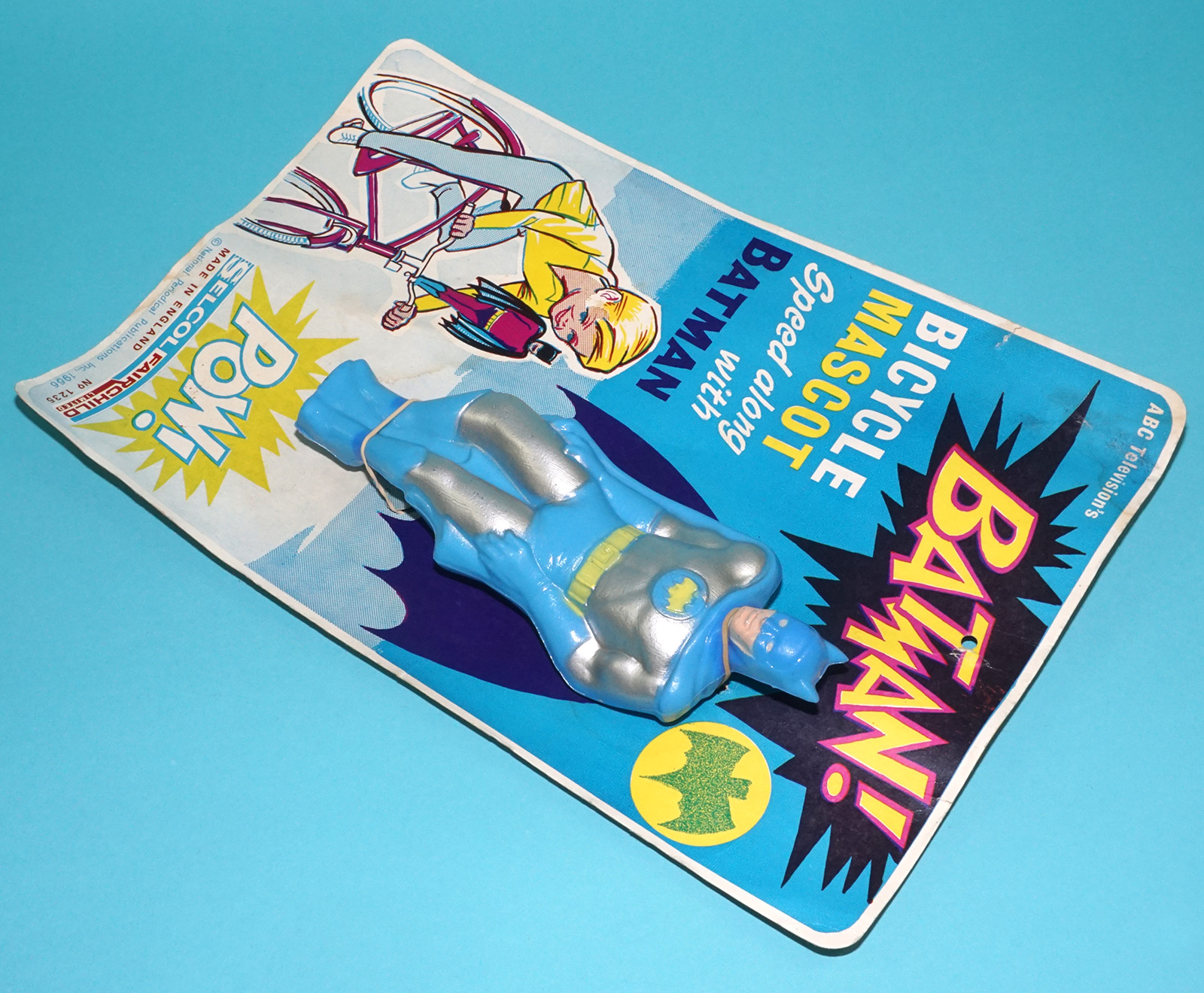 BATMAN BICYCLE MASCOT ORNAMENT MOC UK CARD 1966 SELCOL FAIRCHILD LTD READ - Image 6