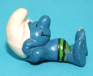 SMURFS 20014 SUNBATHING SMURF GERMANY COO 1970 SCHLEICH