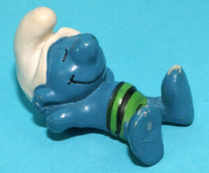 SMURFS 20014 SUNBATHING SMURF GERMANY COO 1970 SCHLEICH