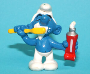 SMURFS 20064 TOOTHPASTE SMURF CHINA COO 1979 SCHLEICH