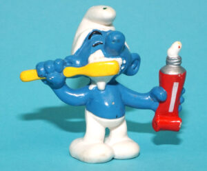 SMURFS 20064 TOOTHPASTE SMURF CHINA COO 1979 SCHLEICH