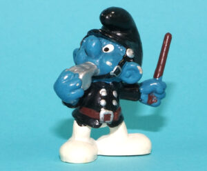 SMURFS 20123 POLICEMAN SMURF HONG KONG COO 1981 SCHLEICH