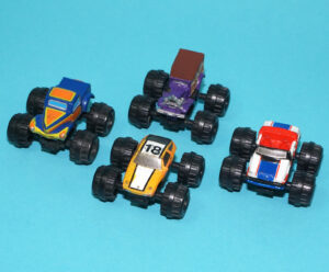 MICRO MACHINES #34 SUPER 4X4 IV COLLECTION MONSTER TRUCKS SET 1989 GALOOB