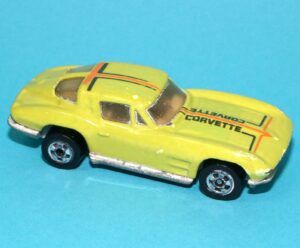 HOT WHEELS COLOR RACERS SHIFTERS ’63 CORVETTE STINGRAY 1/64 SCALE BLACKWALL 1987 MATTEL