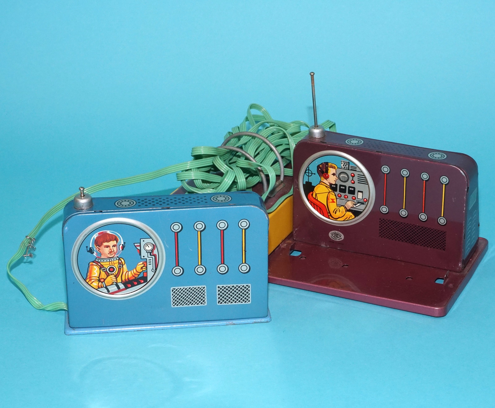 SPACE CONTROL COMMUNICATION SET BATTERY OPERATED TIN TOY 1950s MASUDAYA MODERN TOYS JAPAN WORKS READ - Image 5