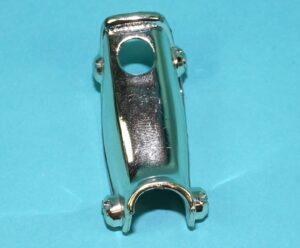 BIKER MICE FROM MARS ORIGINAL SPARE PART BIKER KNIGHTS INVINCIBLE VINNIE LEG ARMOR (L) 1995 GALOOB