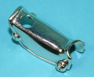 BIKER MICE FROM MARS ORIGINAL SPARE PART BIKER KNIGHTS INVINCIBLE VINNIE LEG ARMOR (L) 1995 GALOOB