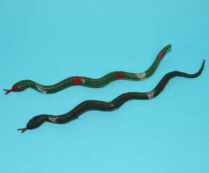 CREEPY CRAWLIES RUBBER JIGGLER TOY SNAKE (2X) 1960s HONG KONG UGLIES