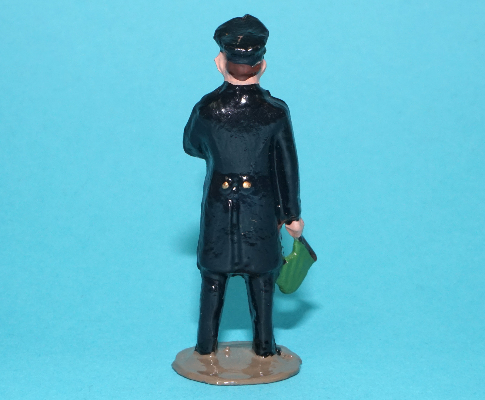 MOORVALE MODELS HOLLOWCAST PAINT SAMPLE RAILWAY SERIES STATION FLAG MAN 1:32 SCALE TIMPO JOHILLCO BRITAINS - Image 3