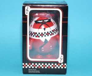 QEE KEYCHAIN FIGURE GANGSTA EGG MIB MISB 2003 TOY2R DOARAT EXCLUSIVE DESIGNER TOY