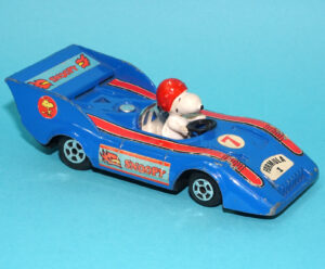 PEANUTS SNOOPY FORMULA 1 RACE CAR 1978 AVIVA TOY CO