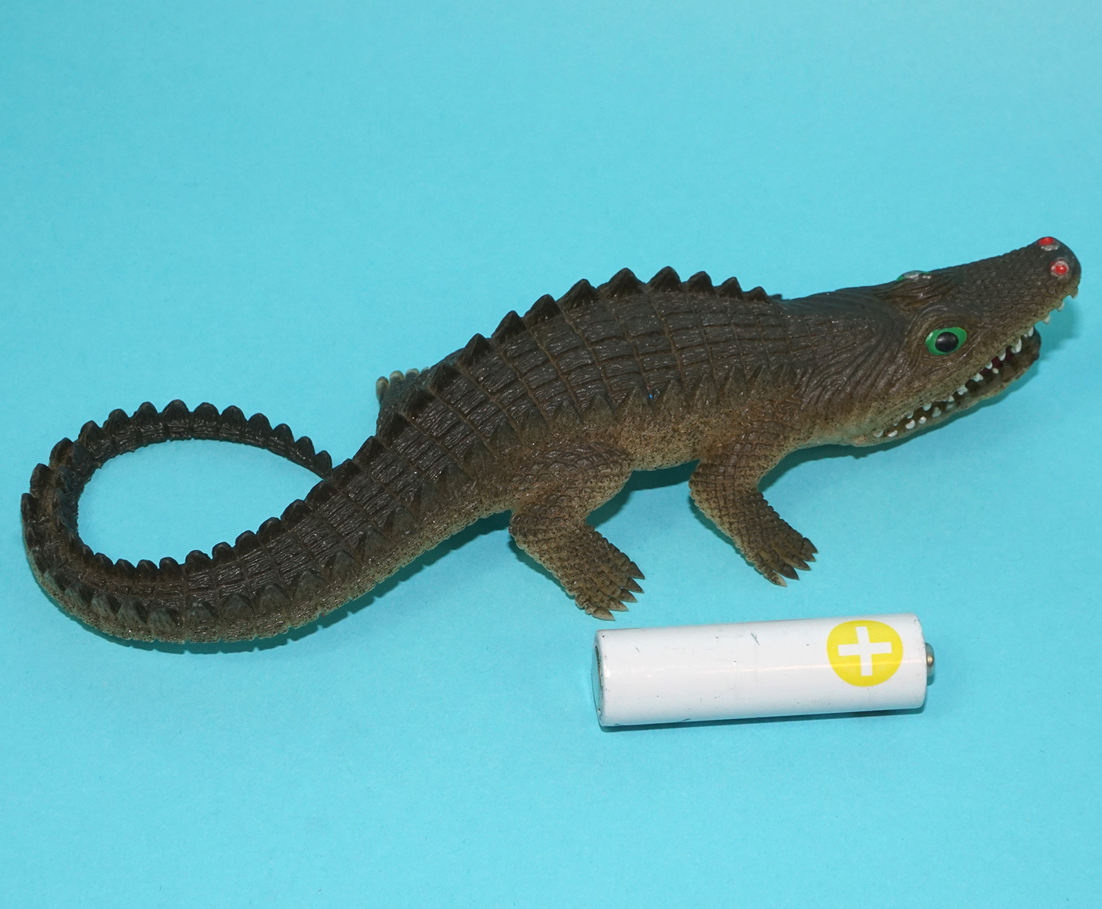 GIGANTOR RUBBER JIGGLER ALLIGATOR MONSTER TOY 1970s GIGANTOR CHINA - Image 3