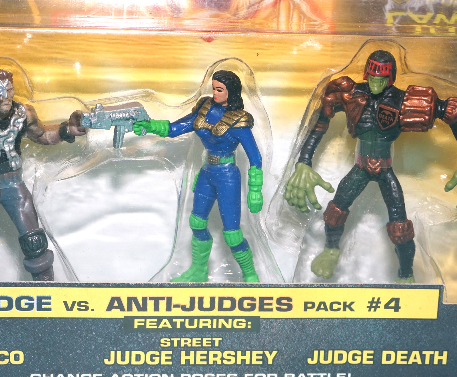 JUDGE DREDD MEGA HEROES #4 VS ANTI-JUDGES RICO JUDGE HERSHEY DEATH MOC MOSC 1995 MATTEL - Image 4