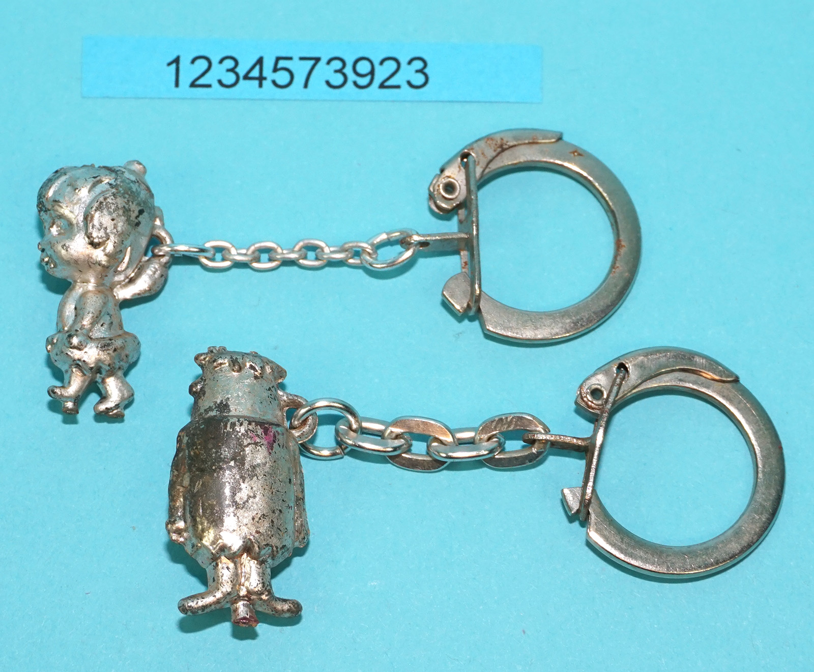 FLINTSTONES KEYRINGS KEYCHAIN LOT MICRO BAM-BAM & FRED 1968 MELIOR HOLLAND HANNA BARBERA - Image 3