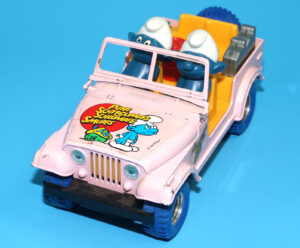 SMURFS BURAGO DIE CAST METAL MODEL CAR JEEP CJ-7 1:24 SCALE 1983 BURAGO ITALY
