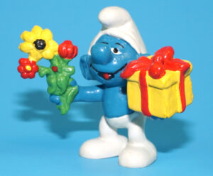 SMURFS 20040 FLOWERS & GIFT SMURF HONG KONG COO RED DOT 1978 SCHLEICH