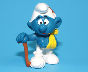 SMURFS 20097 INJURED SMURF HONG KONG COO 1978 BULLY SCHLEICH