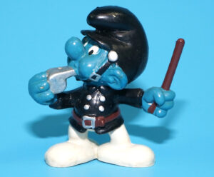 SMURFS 20123 POLICEMAN SMURF HONG KONG COO 1981 SCHLEICH